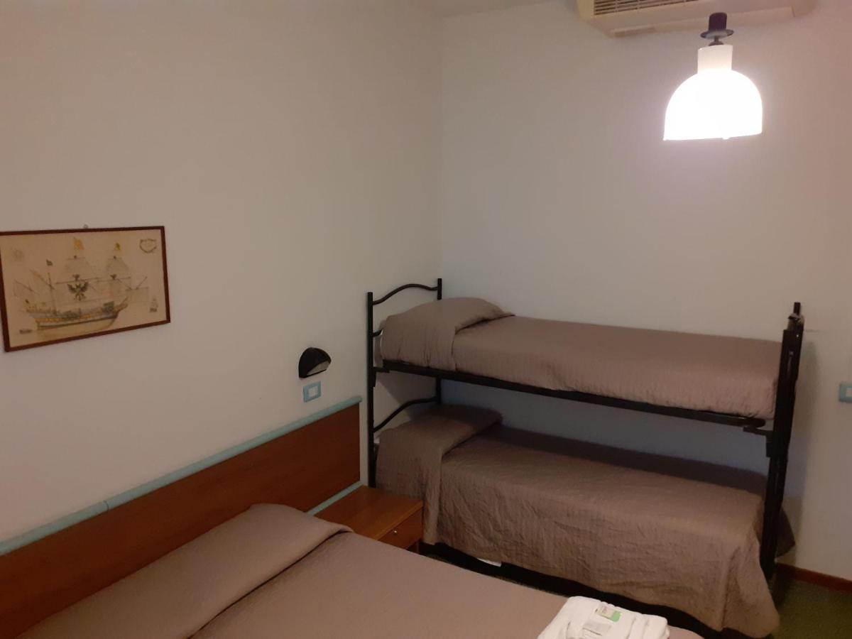 Hotel Solaria มารีนาโรเมอา ภายนอก รูปภาพ