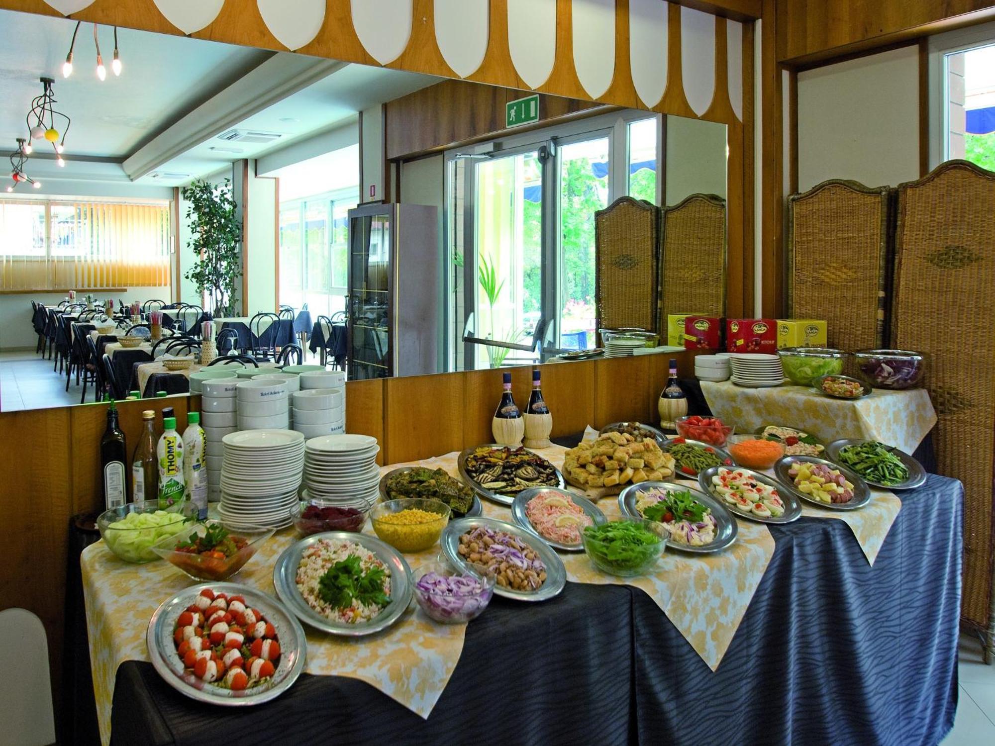 Hotel Solaria มารีนาโรเมอา ภายนอก รูปภาพ